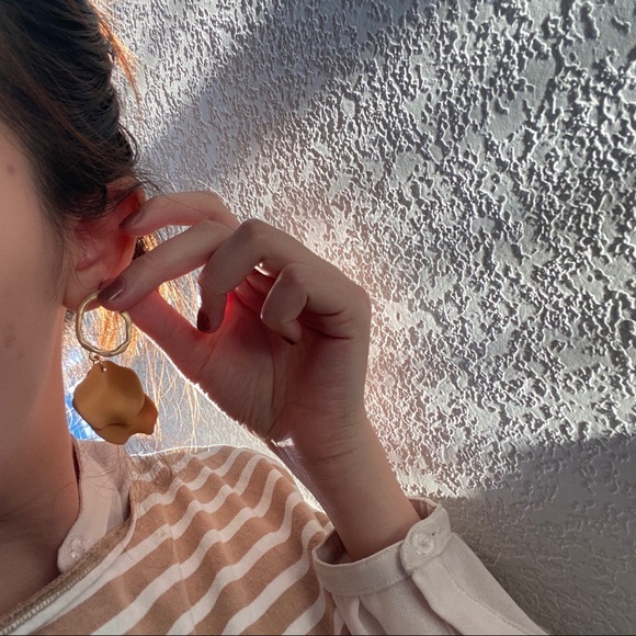 💙Flower Panel Dangled Mustard Yellow - Picture 2 of 8